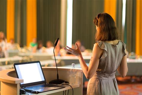 How To Be A Charismatic Speaker Annie Jennings Pr