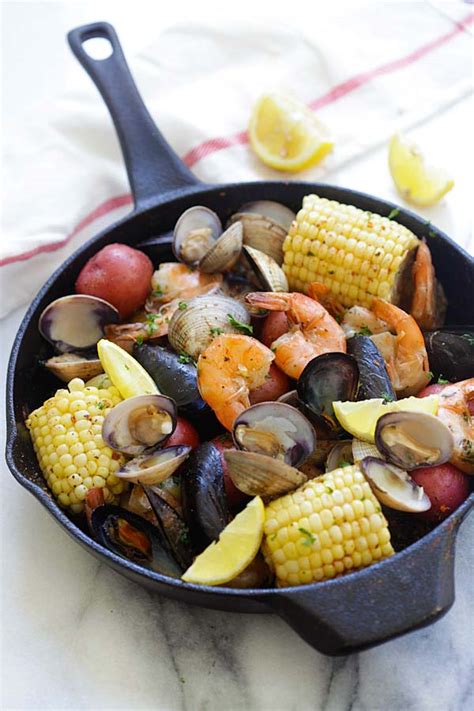 It's cheaper to eat fast food than chip n cherry bread. Clambake (Easy One-Pan Recipe!) - Rasa Malaysia