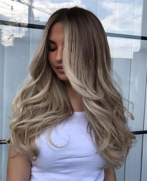 Feb 15, 2021 · with balayage, the colour is applied in selected strands on the top layers of the hair rather than all over. 45 Hottest Balayage Hair Colors to Make Everyone Jealous ...