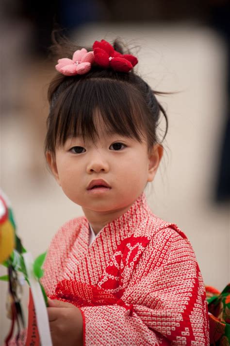 Japanese Child In Kimono Enfants Japonais Photographie Denfants