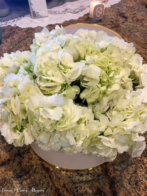 From the other side of 'the bloom box'. How to Make a Flower Bloom Box - Petite Haus