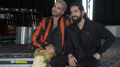 „wir hatten kein zuhause mehr. Tokio Hotel: Die Zwillinge Bill und Tom Kaulitz damals und ...
