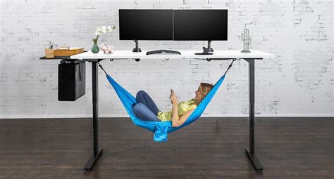 The motion stool by uplift desk is a winning combination your body will appreciate from the first perch. Uplift V2 Standing Desk 2020 Review - ZestDesk