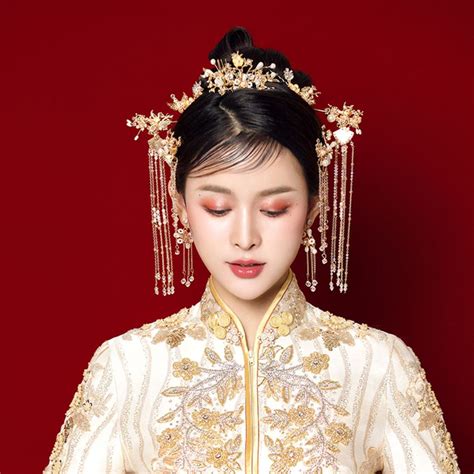 If You Have Not Decided On Your Wedding Hairstyle Then You Can Consider This Chinese Bride