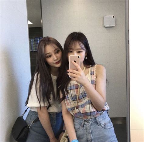 𝑷𝒊𝒏𝒕𝒆𝒓𝒆𝒔𝒕 𝒉𝒐𝒏𝒆𝒆𝒚𝒋𝒊𝒏 Bff Pictures Best Friend Pictures Friend Photos Ulzzang Korean Girl