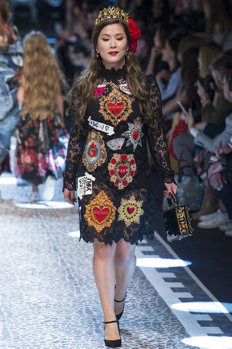 Dolce And Gabbana Fall 2017 Ready To Wear Collection Photos Vogue