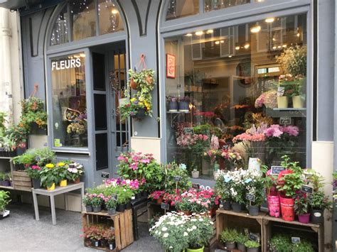 Flower Shop In Paris Paris Shopping Flower Shop Walk Past