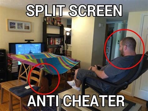 Splitscreen Anti Cheater Funny Animal Pictures Geek Humor Funny Animals