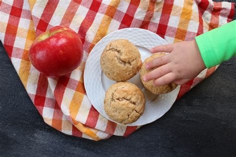 Delicious pioneer woman recipes that will save dinnertime. Cinnamon Applesauce Muffins - Mom to Mom Nutrition