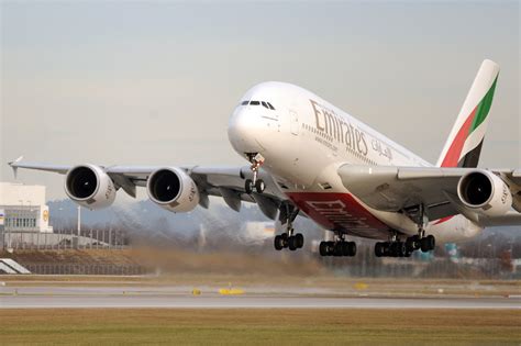Airbus A380 Emirates Take Off