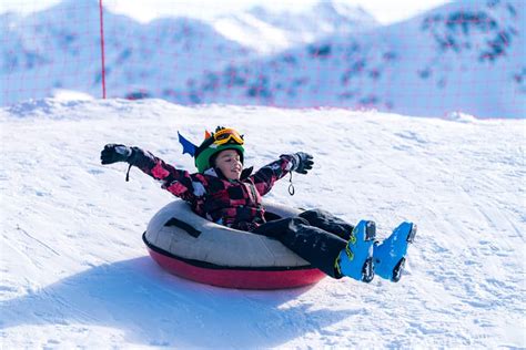Best Snow Sleds For Kids 2022 Oh What Fun It Is To Ride Littleonemag