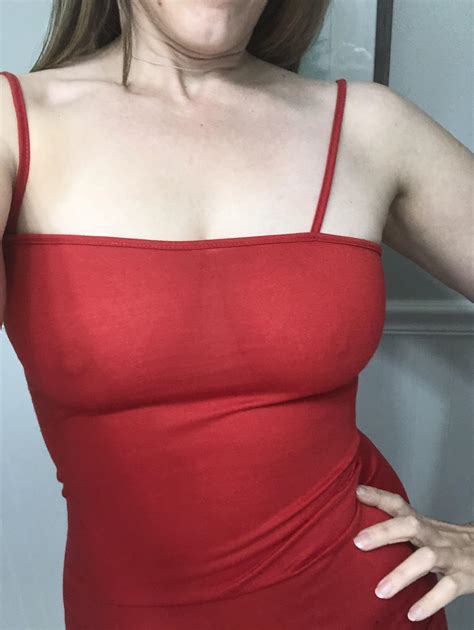 Tight Red Dresses Are The Best Dresses Scrolller