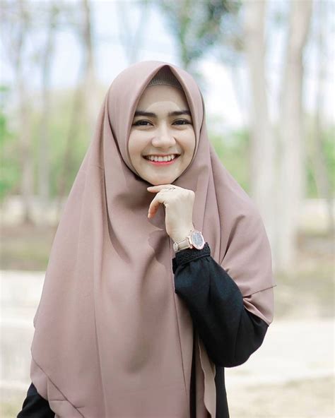 Pin Oleh Almurtadhoyazid Di Simpan Cepat Gaya Hijab Foto Gadis