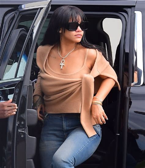 See more ideas about rihanna style, rihanna, rihanna fenty. Rihanna Street Style 9/30/2019 • CelebMafia
