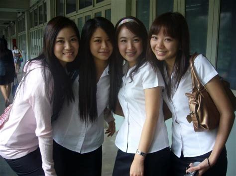 タイの女子高生の制服が エ ロ セ ク シ ー 過ぎてぱねぇww 3次エロ画像 エロ画像