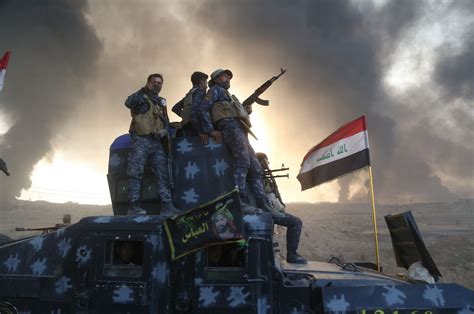Isis Set Oil Wells Alight As Iraqi Forces Move In To Reclaim Mosul Mirror Online