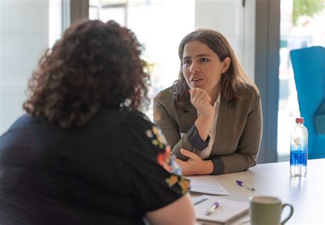 Effective employment support for refugees: Breaking Barriers approach