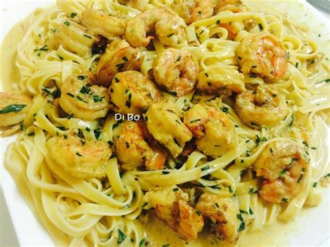 Creamy Garlic Prawns With Fettuccine Pasta Your Recipe Blog