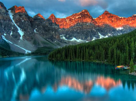 Canadas Natural Beauty Is Unreal 12 Photos Awesome Moraine Lake
