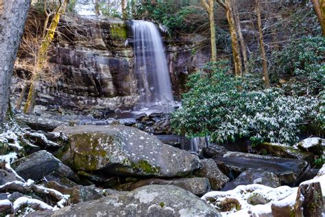6 Winter Hikes To Take For The Best Views In The Smoky Mountains