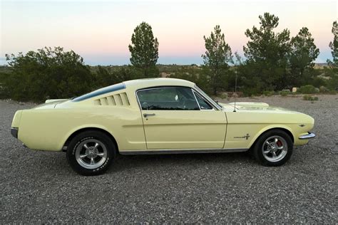 1965 Ford Mustang 22 Fastback