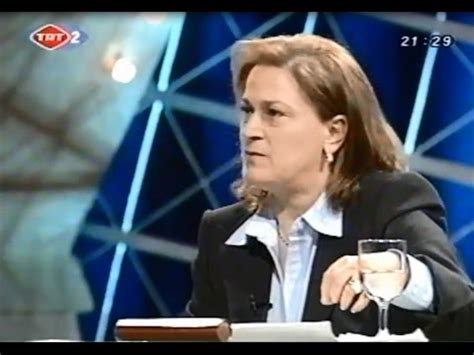 Yapımcı erol köse, son zamanların popüler sosyal medya platformu clubhouse'da güler sabancı ve eda taşpınar ile ilgili bir iddia ortaya attı. TRT2 Kariyer Dünyası / Güler Sabancı - YouTube