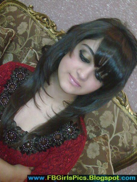 Facebook College Girls Chicks Profile Photo Collection Pack 8 Beautiful And Cute Facebook