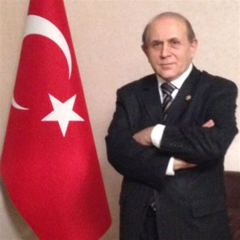 Burhan kuzu (1955) anayasa komisyonu başkanı ak parti i̇stanbul milletvekili 1955 yılında kayseri'de doğdu. Prof Dr Burhan Kuzu (@BurhanKuzu) | Twitter