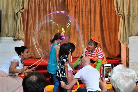 How To Put Kids Inside Bubbles Hoop Moat And Ropes Training Juice Mix