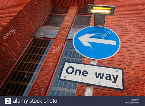 One Way Sign Uk Hi Res Stock Photography And Images Alamy