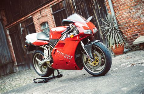 Ducati 916 Das Super Super Superbike