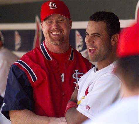 Goold Pujols Swings Ahead Of His First Fan Mcgwire On Home Run List