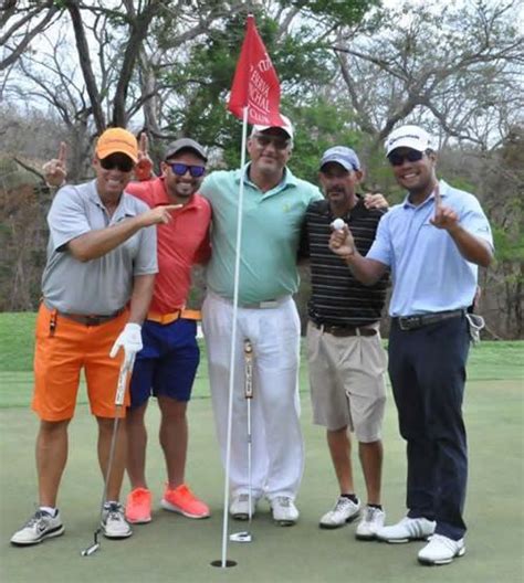 That's carlo's jr & his dad carlos sr track in madrid. Hoyo en Uno de Sainz Gana ProAm en Essential Costa Rica ...