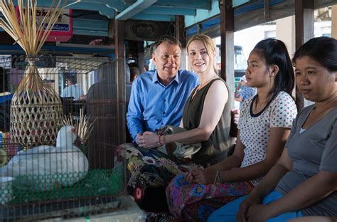 After being crowned miss sweden in 1995, she took part in the miss universe pageant, where she won the miss photogenic award. PETRA VAN DE VOORT (‚DR. HELEN LARSSON') & TRAN LE HONG ...