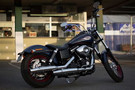 It's everything you need and nothing you don't. Harley-Davidson Dyna Street Bob 2013 Special Edition ...