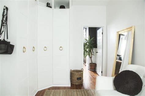 Die garderobe kleiderwald hat die form eines baumes und ist ein echter. 26 IKEA Hacks für Ihre Ikea Garderobe | Garderobe ikea ...