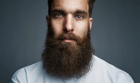 7 Ways To Hide A Weak Jawline And Double Chin With A Beard