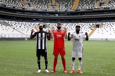 Bjk yeni formaları çıktı mı? Beşiktaş Futbol Takımı'nın yeni sezon formaları tanıtıldı