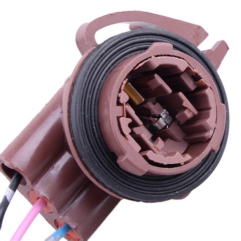 2x Turn Signal Light Brake Bulb Socket Connector Plug Adapter Fit 3157