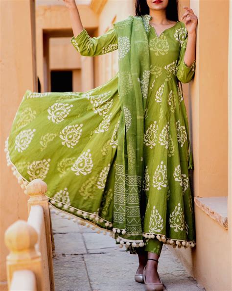 Pakistani Outfits Pakistani Fashion Indian Outfits Ethnic Fashion