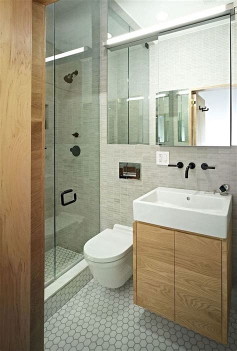 17 Stunning Small Master Bathroom Remodel Ideas