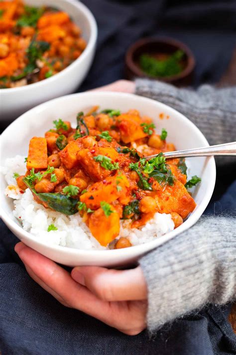 Süßkartoffel Kichererbsen Curry mit Spinat Minuten