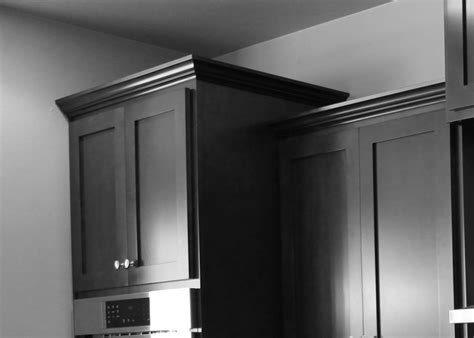 Trim on bottom of oven cabinet. How to Choose Crown Molding for Cabinetry - Katie Jane ...
