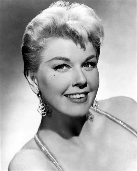 Doris Day Hollywood Actress And Singer Dies Aged 97 Mix Fm