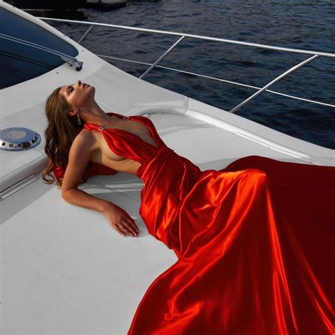 Lady In Red Dress Yuliya Zubova