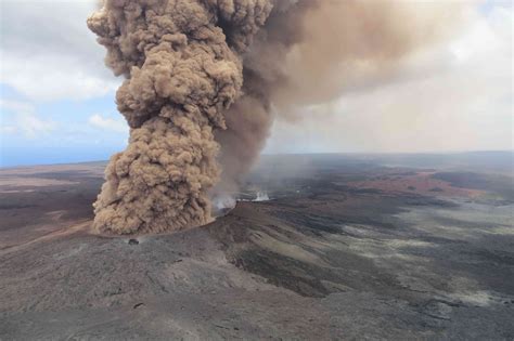A Hawaï Léruption Du Kilauea Continue