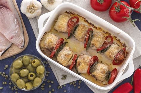 Jul 05, 2019 · il salmone al forno è un secondo piatto di pesce sano, raffinato e super gustoso!un modo semplice per cucinare sia il trancio di salmone che il filetto di salmone al forno morbido e profumato con una copertura dorata alle erbe aromatiche che lo rende irresistibile! Ricetta Involtini di pesce spada - La Ricetta di ...