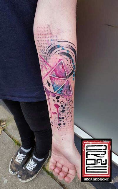 Tatuagem Geométrica E Cósmica Feita Em Aquarela Dope Tattoos Arrow