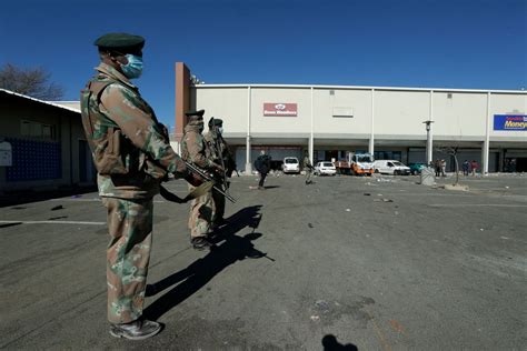Rioting Looting Continues In South Africa Deaths Up To 32
