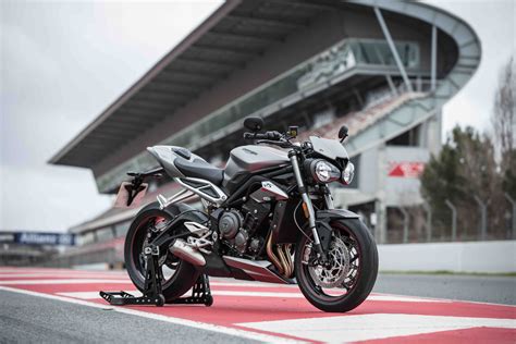 Triumph Street Triple 765 Rs 2017 Launch And Test Ride At Circuit